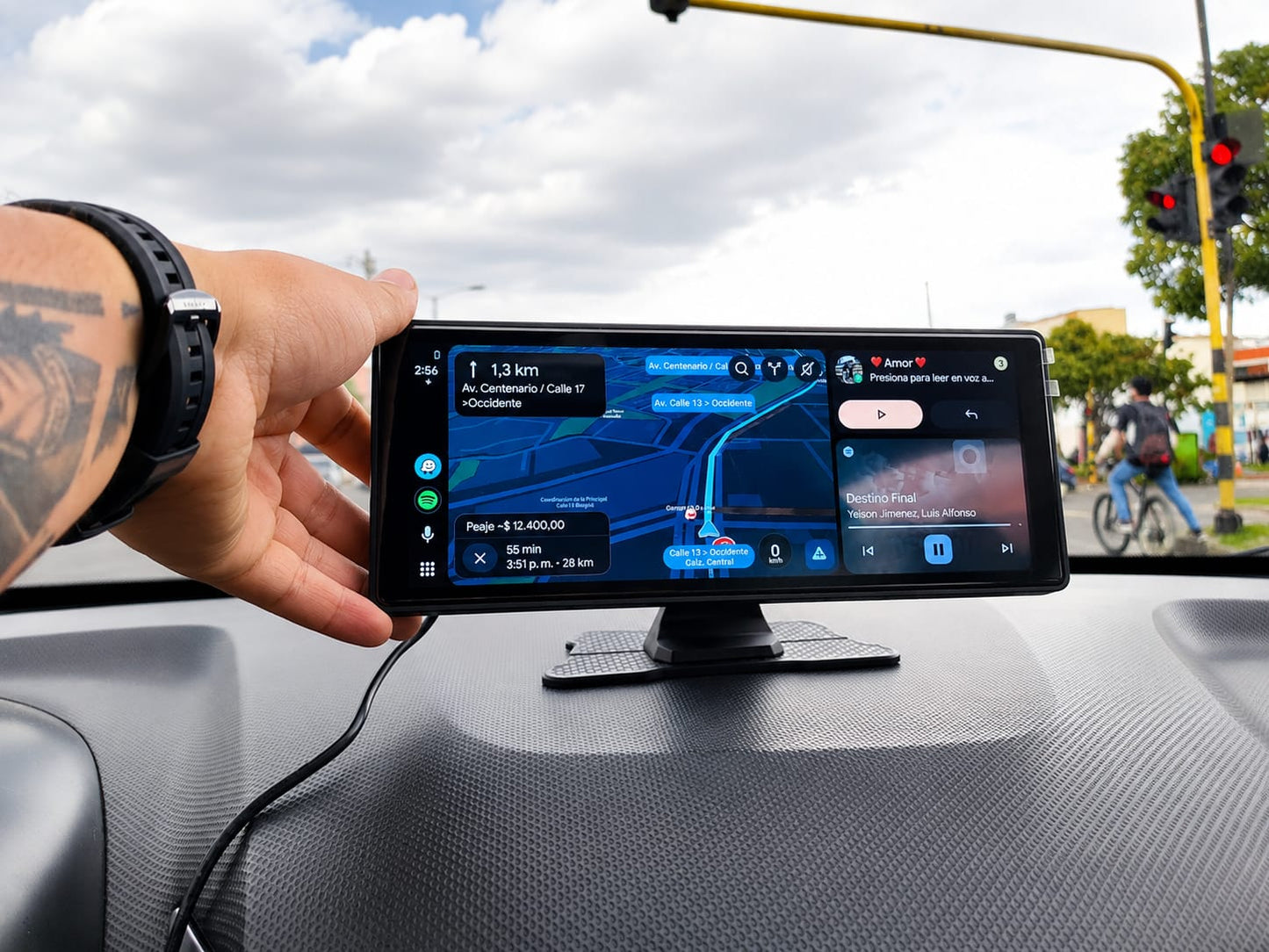 Pantalla 10" CarPLAY - CARRO
